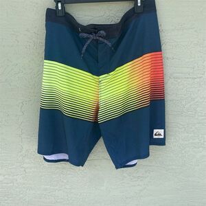 Quiksilver Highline Board Shorts Mens Sz 42 Multicolor Floral Surfing